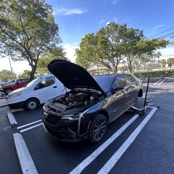 Cadillac CT4 service