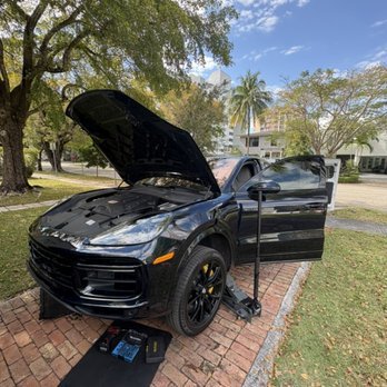Porsche Cayenne service
